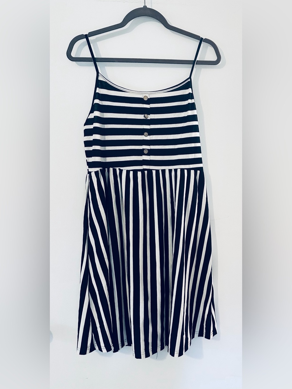 Summer Dress, Spaghetti Strap, black and white stripes, size xl, NWT